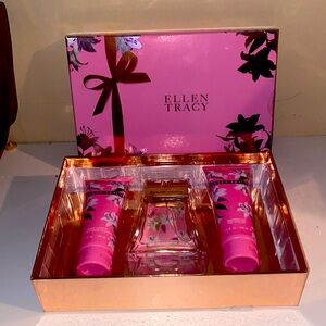 Ellen Tracy “Sparkling” 3 piece set (Perfume,Body Lotion, & Shower Gel)